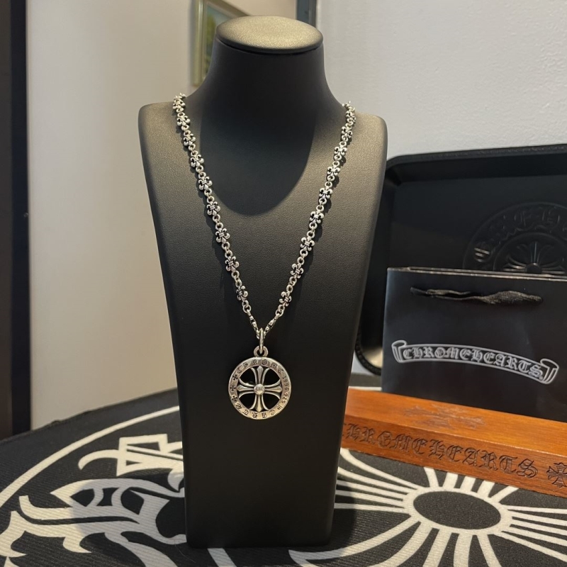 Ch**me He**ts necklaces
